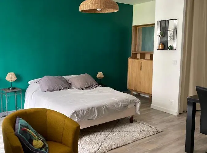 Studio Hypercentre 27M2 Avec Balcon Et Parking