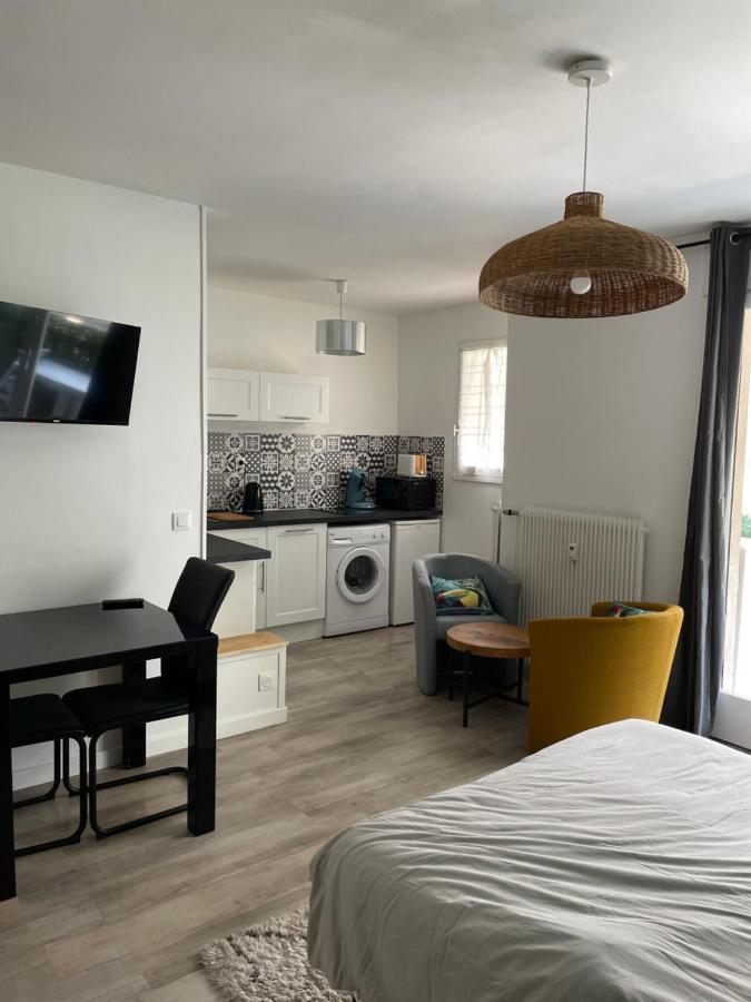 Apartment Hypercentre 27m2 Avec Balcon Et Parking Aix-les-Bains