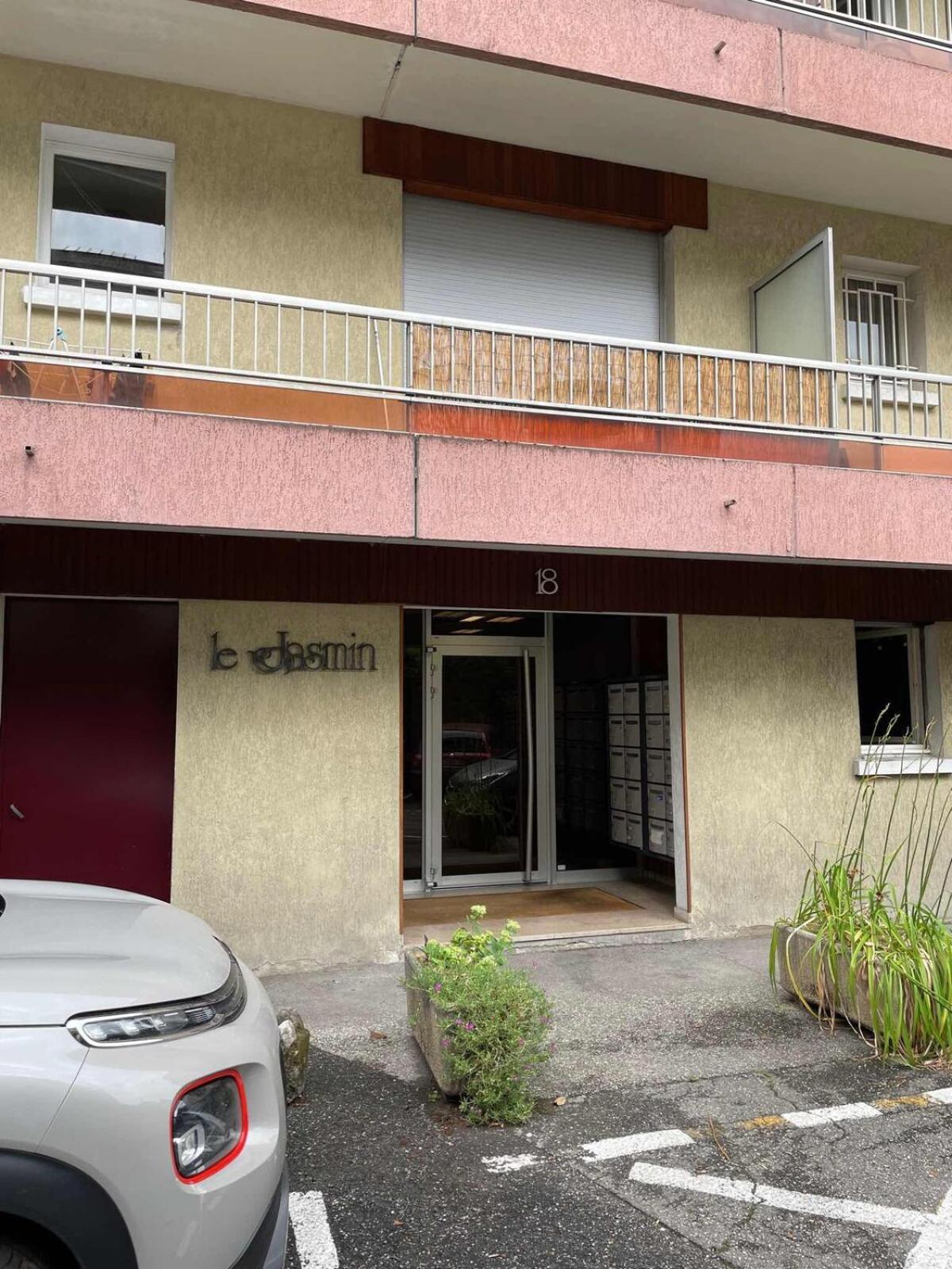 Hypercentre 27m2 Avec Balcon Et Parking Aix-les-Bains